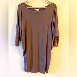 Batwing sleeved cozy top